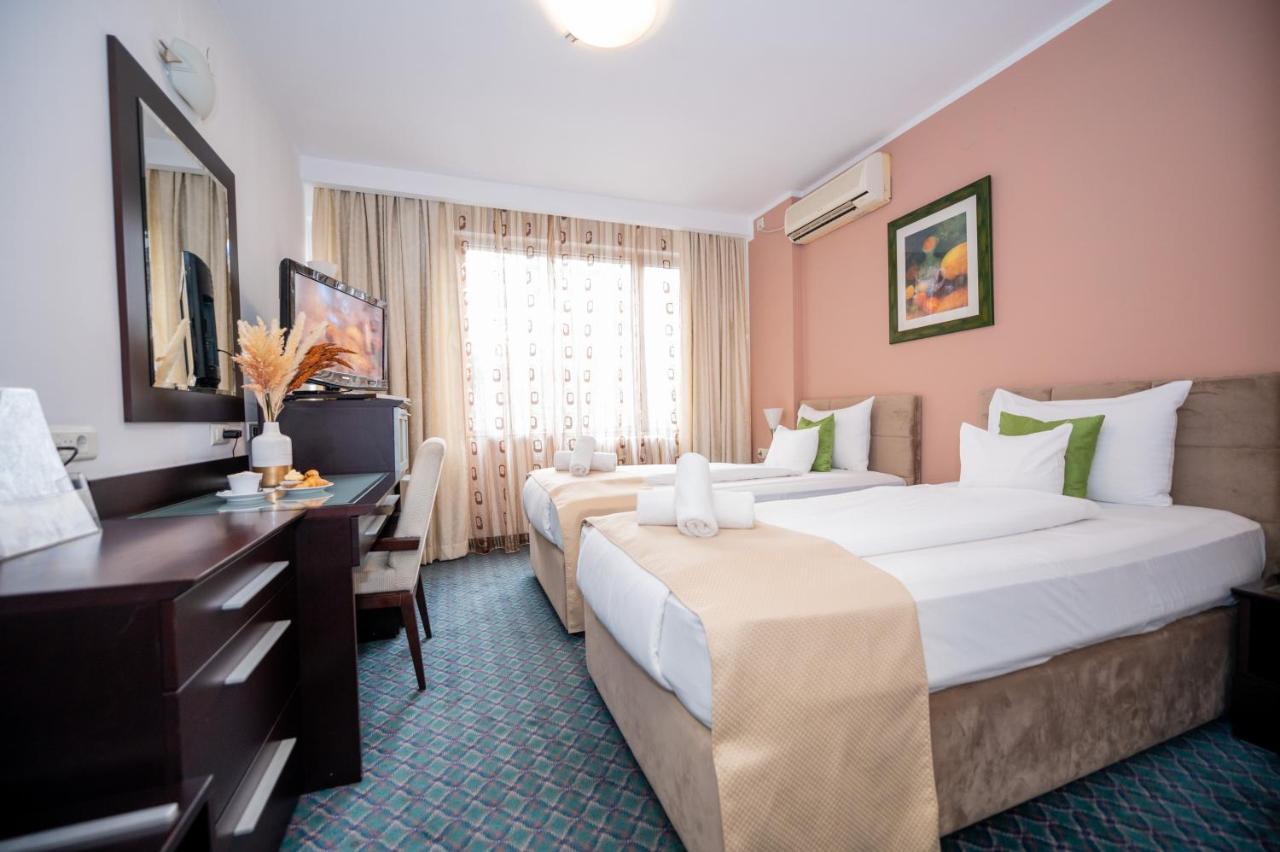 Hotel Sumadija Belgrad Exteriör bild